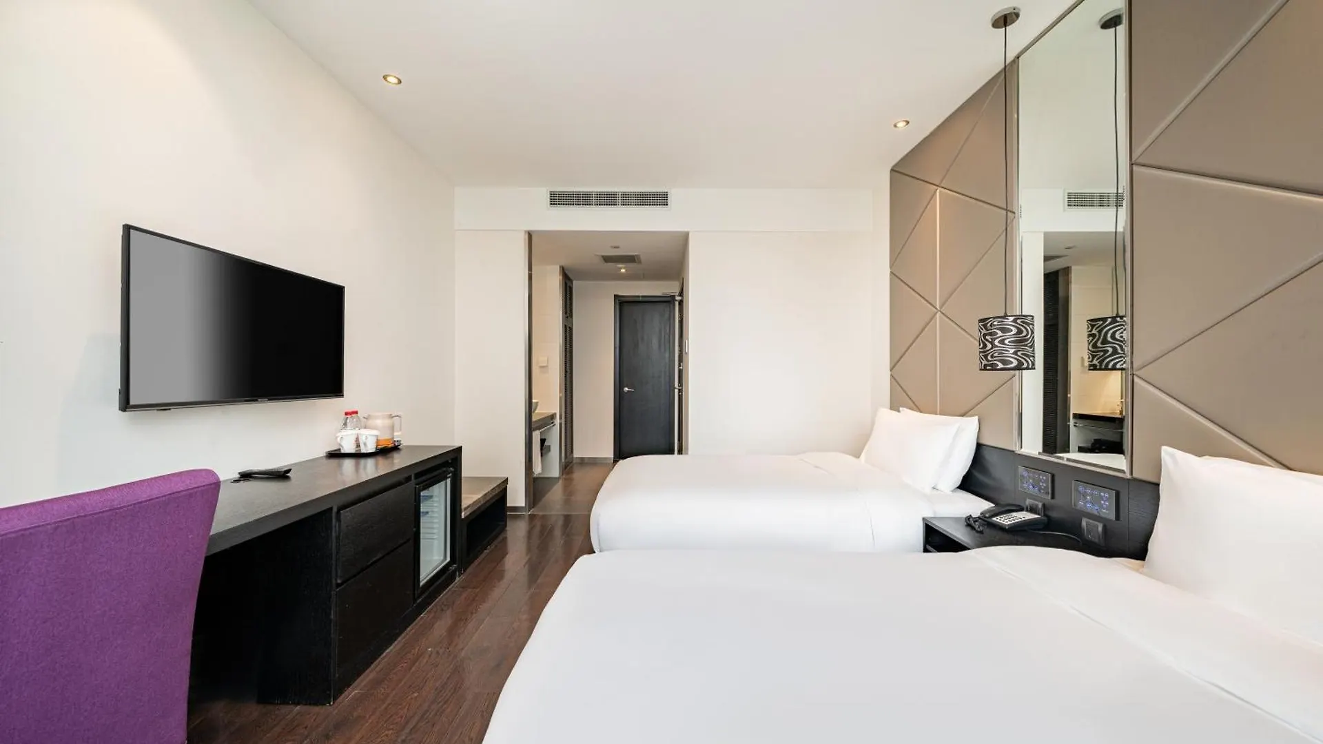 Orange Hotel Shanghai Hongqiao: Airport Shuttle Service