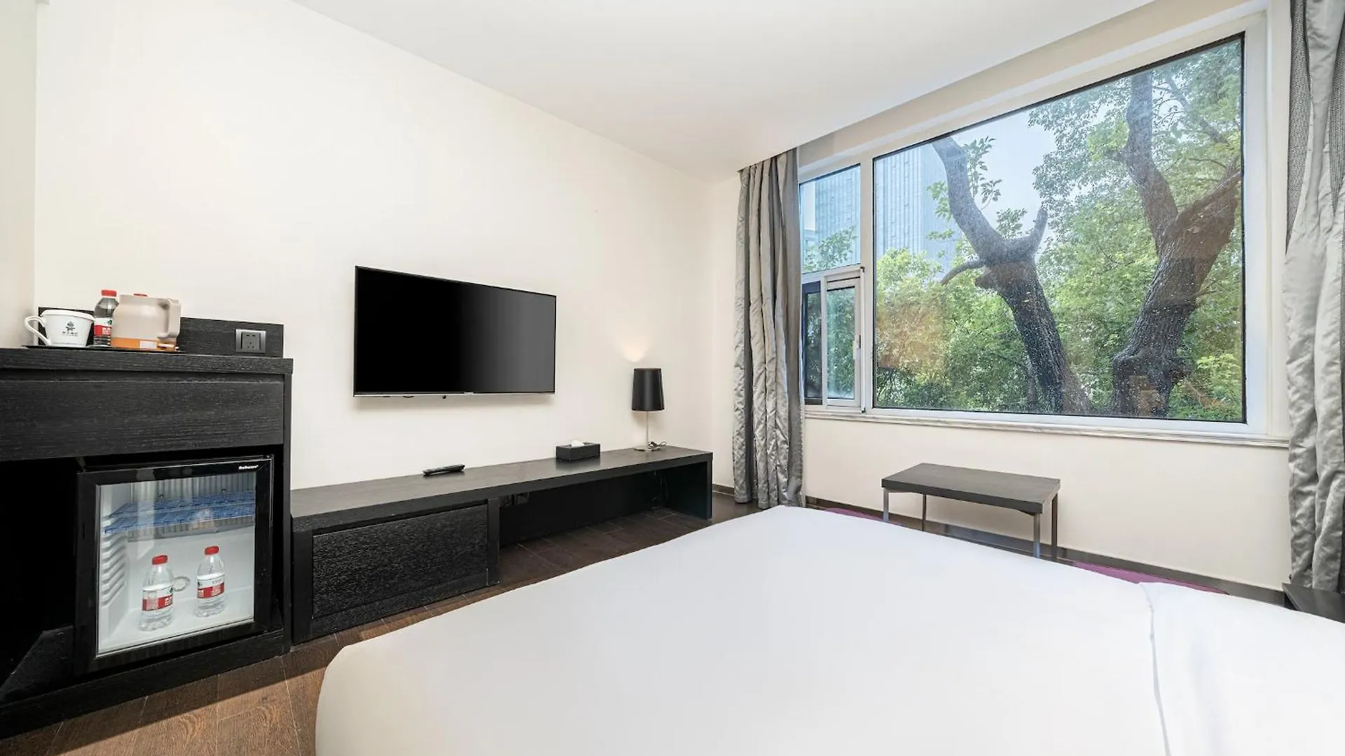 ****  Orange Hotel Shanghai Hongqiao: Airport Shuttle Service China